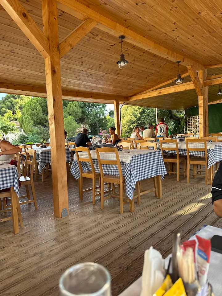 Dining area at Liana Tavern in Metamorfosi